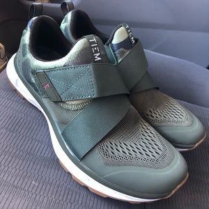 EXCELLENT condition Tiem spin shoes